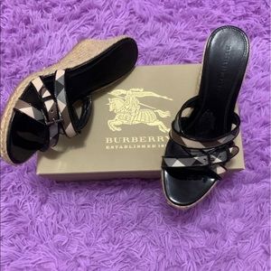 Authentic Burberry wedge Sandler size 39